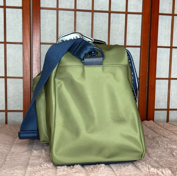 Tommy Hilfiger weekender bag - NWT
